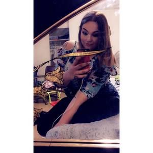 Meet your Posher, Sabrina